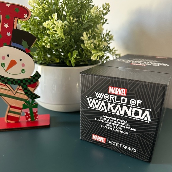 Disney Marvel World of Wakanda Puzzle - 1000 Pc Jigsaw Puzzle - Picture 3 of 4